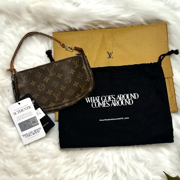 LOUIS VUITTON MONOGRAM CANVAS POCHETTE- Vintage Pre-loved - Authentic with tags - Picture 5 of 12